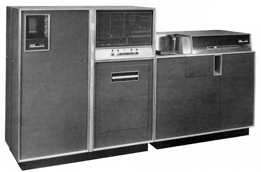 La IBM 608 era similar en la naturaleza de las operaciones a la IBM 604