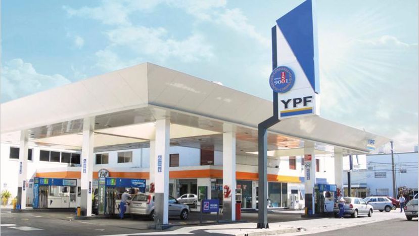 En 2012 Argentina compró el 51 % de las acciones de YPF a Repsol sin hacer una Oferta Pública de Adquisición (OPA) al resto de los accionistas, que aseguraron haber sido perjudicados.