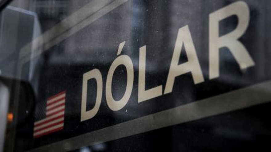 Para seguir con sus operaciones, inmobiliarias y automotrices mantienen el dólar a $45