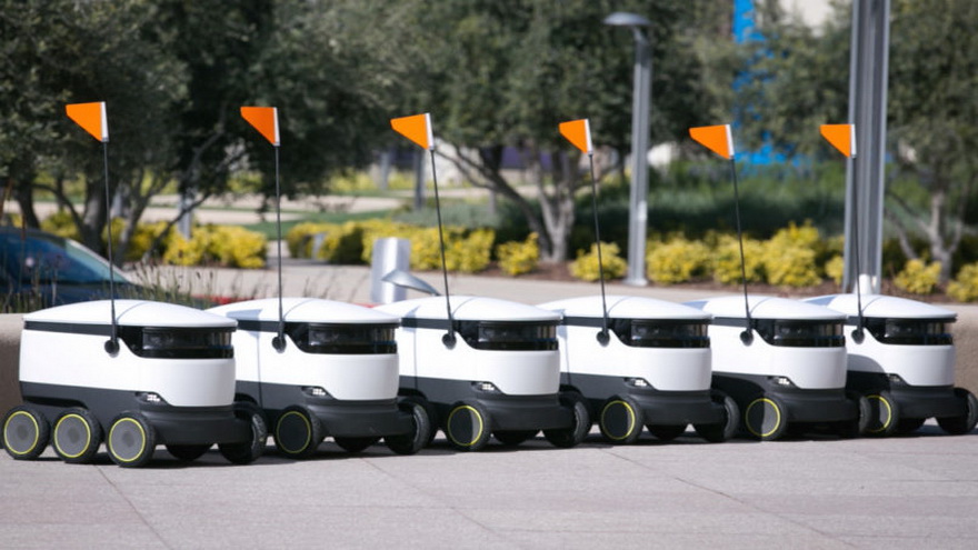 En un fu turo cercano esprobable que te cruces con estso simpáticos robots varias veces en la calle