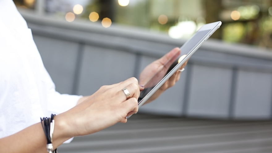 Este servicio simplifica el modelo de pagos existente y habilita a los bancos y no bancos a ofrecer, previo consentimiento del cliente