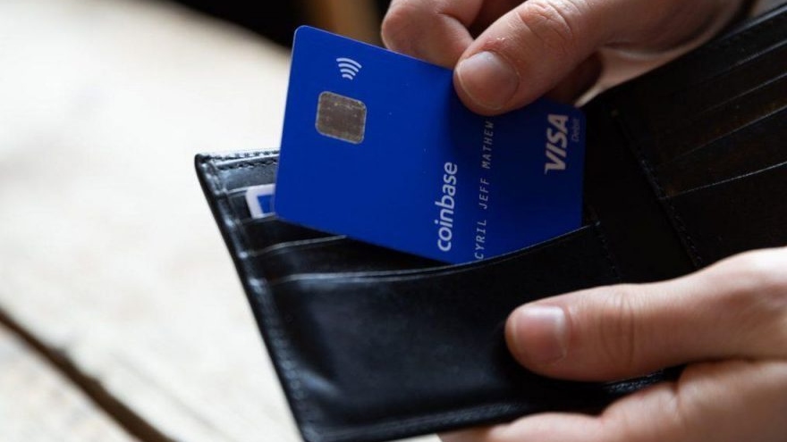 Coinbase prepara una tarjeta de crédito basada en Bitcoin (BTC)