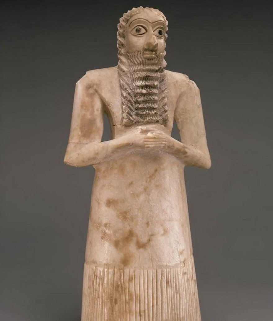 Los sumerios realizaron ciertas esculturas de sus santidades agrandando anormalmente sus ojos