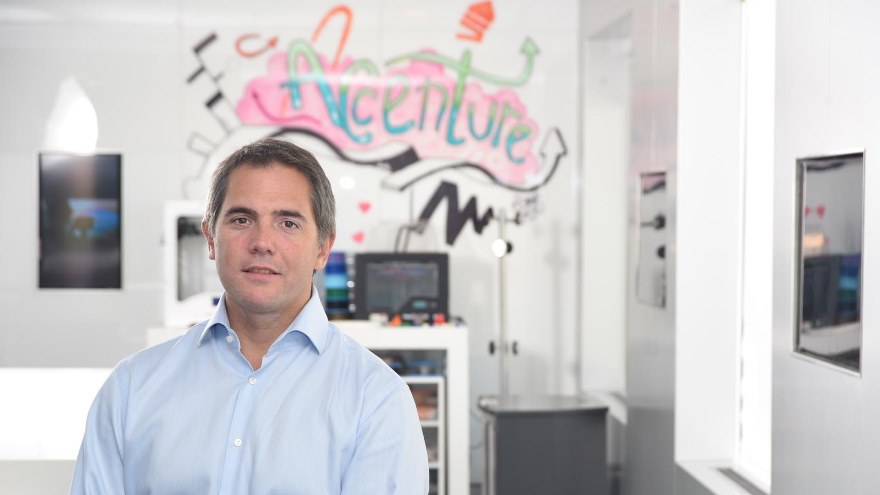 Matías Arturo, Accenture