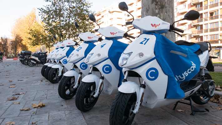 Uber se alió con la startup francesa de motos eléctricas Cityscoot para integrar el servicio con el vehículo a su aplicación