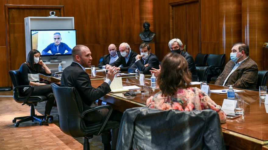 Representantes del Comité Ejecutivo de ARGENCON, la entidad que nuclea a las empresas prestadoras de servicios de la Economía del Conocimiento, con Guzmán