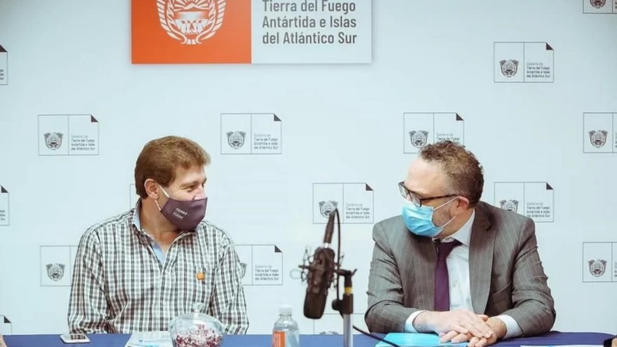 El gobernador fueguino, Gustavo Melella y el ministro de la Producción, Matías Kulfas
