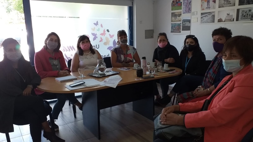 presentó tres proyectos que buscan regularizar la actividad de las mujeres conductoras