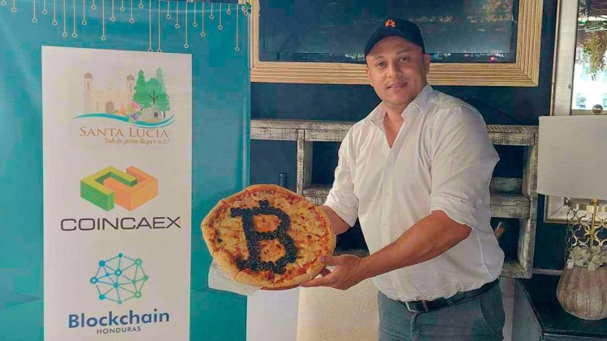 Uno de los comerciantes de la nueva ciudad cripto