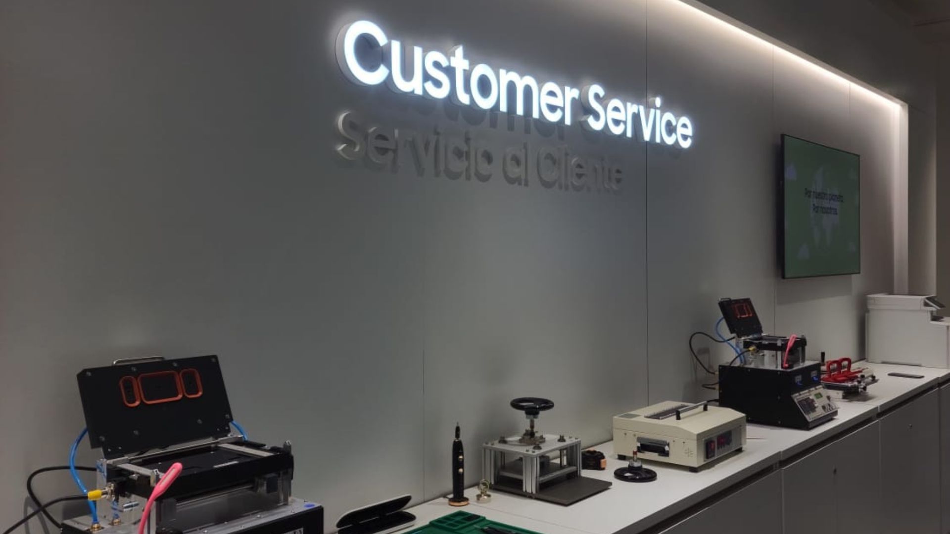 El nuevo servicio de atención al cliente en el sitio de Samsung también brinda a los clientes un lugar para probar y comprar otros dispositivos en el ecosistema.