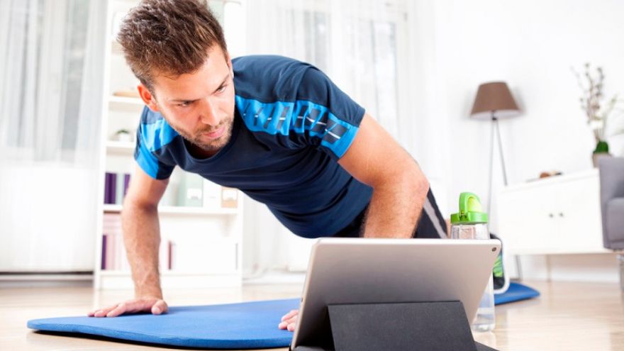 Muchos entrenadores debieron adaptarse a la modalidad online