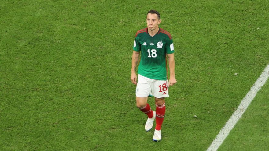 Andrés Guardado, capitán de México, salió a defender a Lionel Messi.