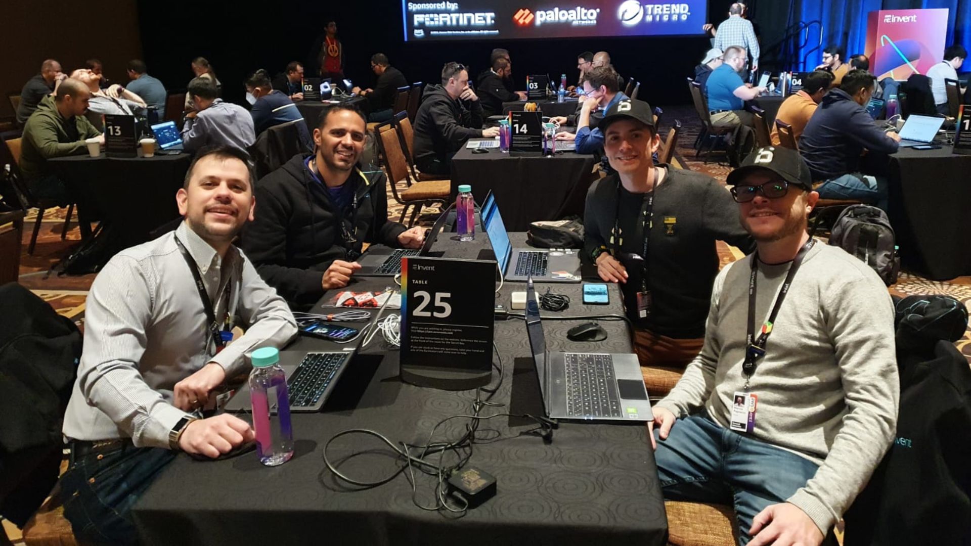 Los cuatro jóvenes argentinos que cumplieron el sueño del pibe: viajaron y la rompieron en Las Vegas en el torneo de desarrollo de software
