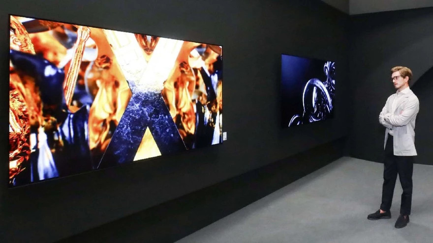 Muestra de NFT en televisores LG