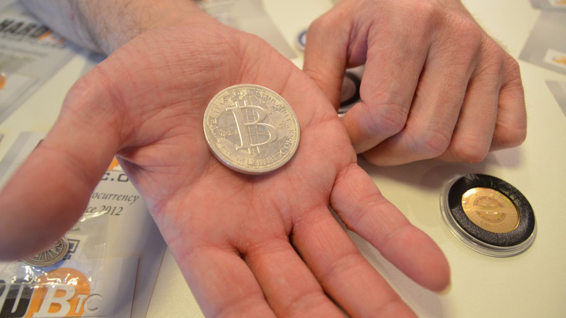 Busca dar un marco de regulación a las criptomonedas