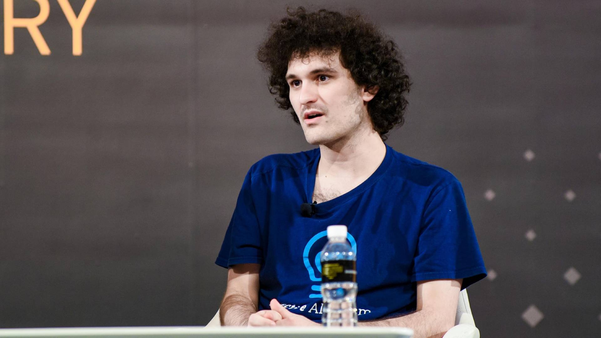 Bitcoin es más robusto: el año pasado sufrió la quiebra de FTX, pero hoy casi no se inmuta por el 