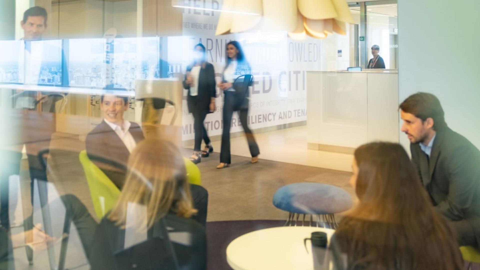 La empresa hace foco en beneficios como esquemas de trabajo flexibles y capacitaciones