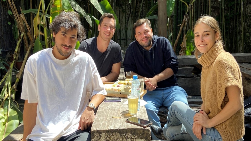 Takenos, la startup fintech fundada en 2022, lanzó su nueva tarjeta prepaga para uso local