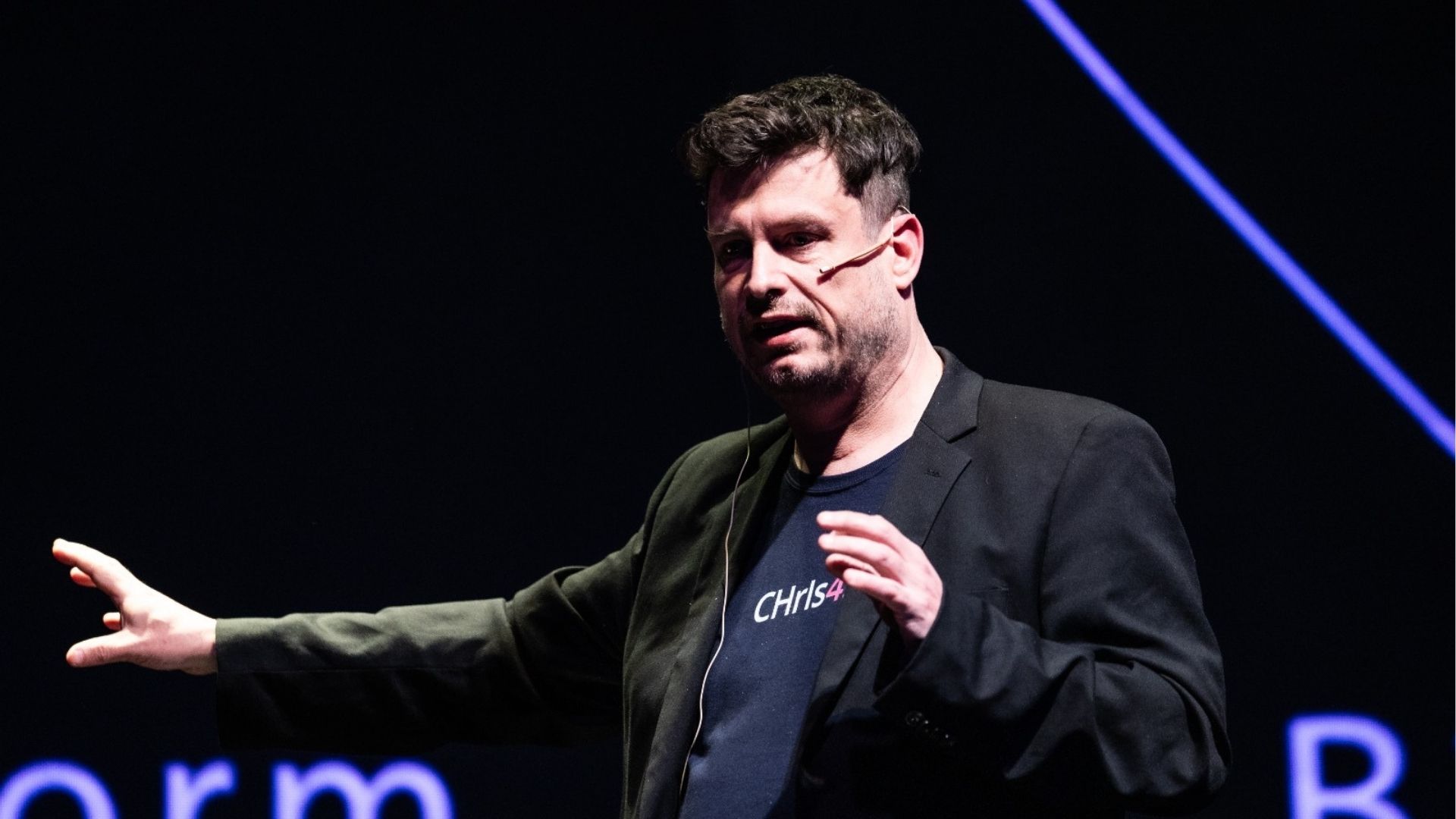 Christoph Behl, CEO de SharpAgents, explica que la multiplataforma fue 