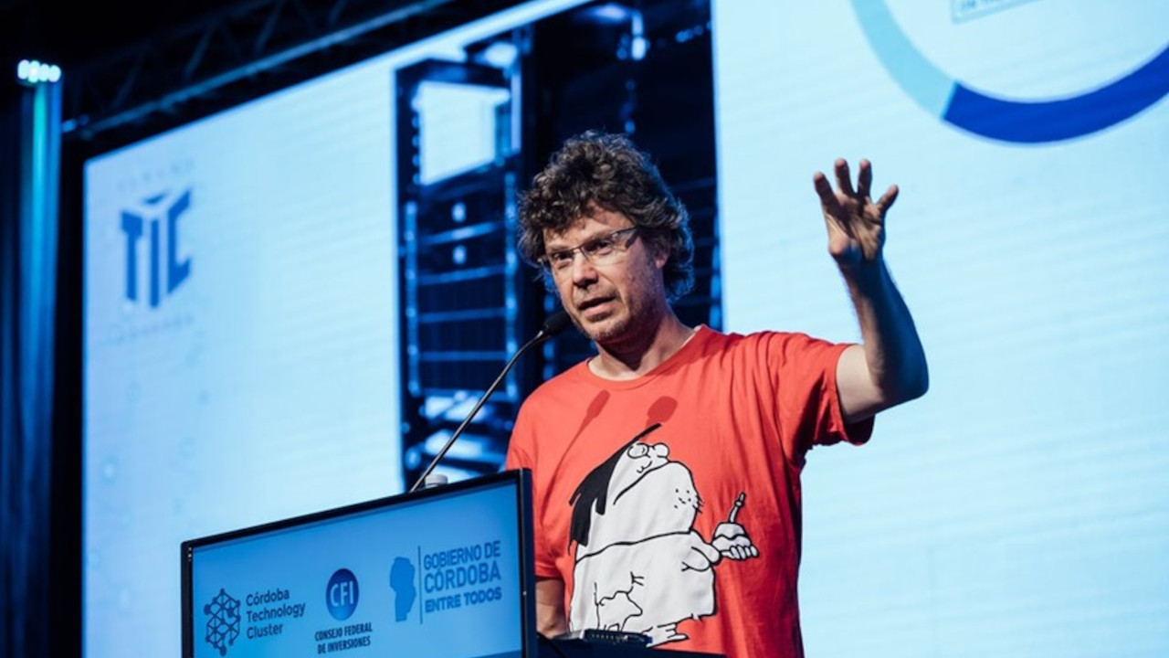 Nicolás Wolovick, profesor de la carrera de Computación en la Universidad Nacional de Córdoba y una de las personas detrás de Cybercirujas