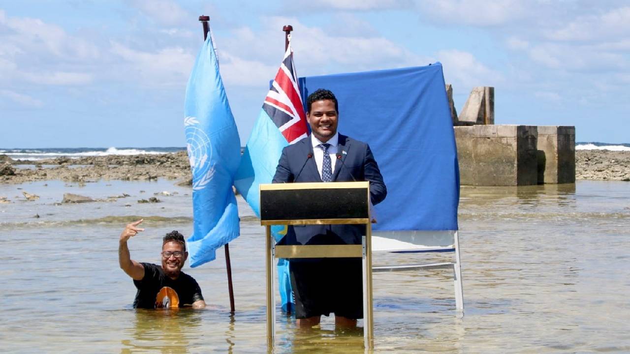 Simon Kofe, el ministro de Asuntos Exteriores propulsor del plan para migrar Tuvalu al metaverso