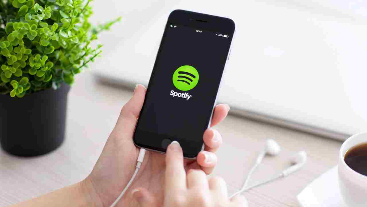 Spotify lanzó oficialmente Wrapped 2025, su resúmen anual característico de los temas más oídos