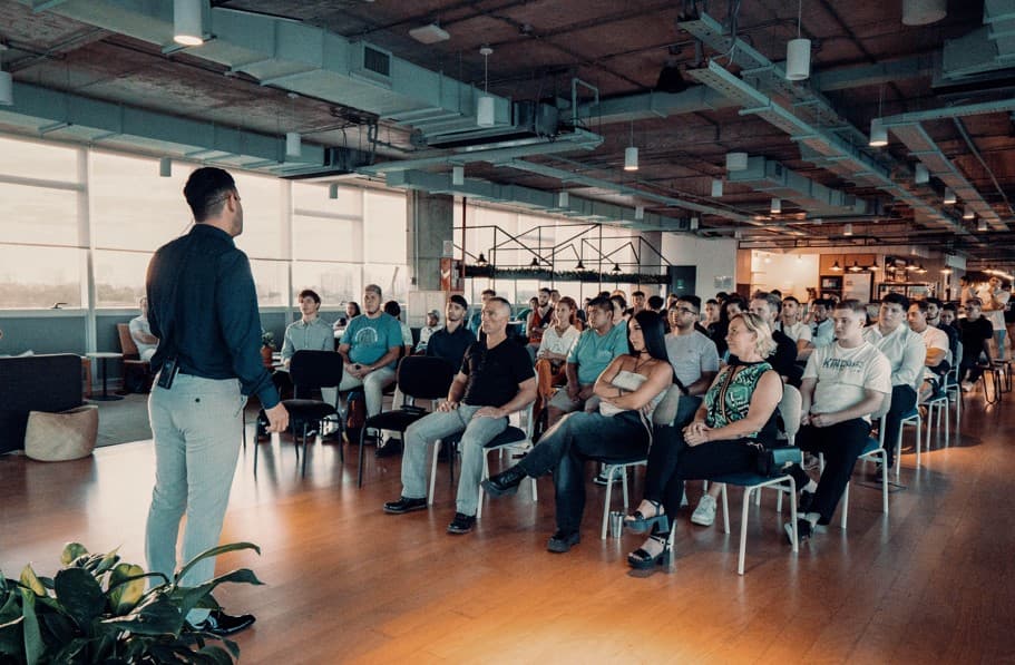 Escuela de inversores: cómo estudiar la carrera del Trader Profesional