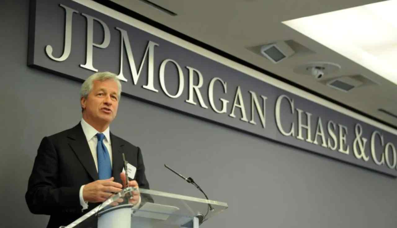 JP Morgan retira su recomendación de invertir en activos argentinos, tras los resultados electorales