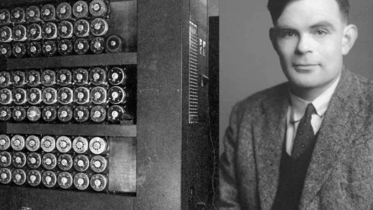 Se considera a Alan Turing como el precursor conceptual de la inteligencia artificial