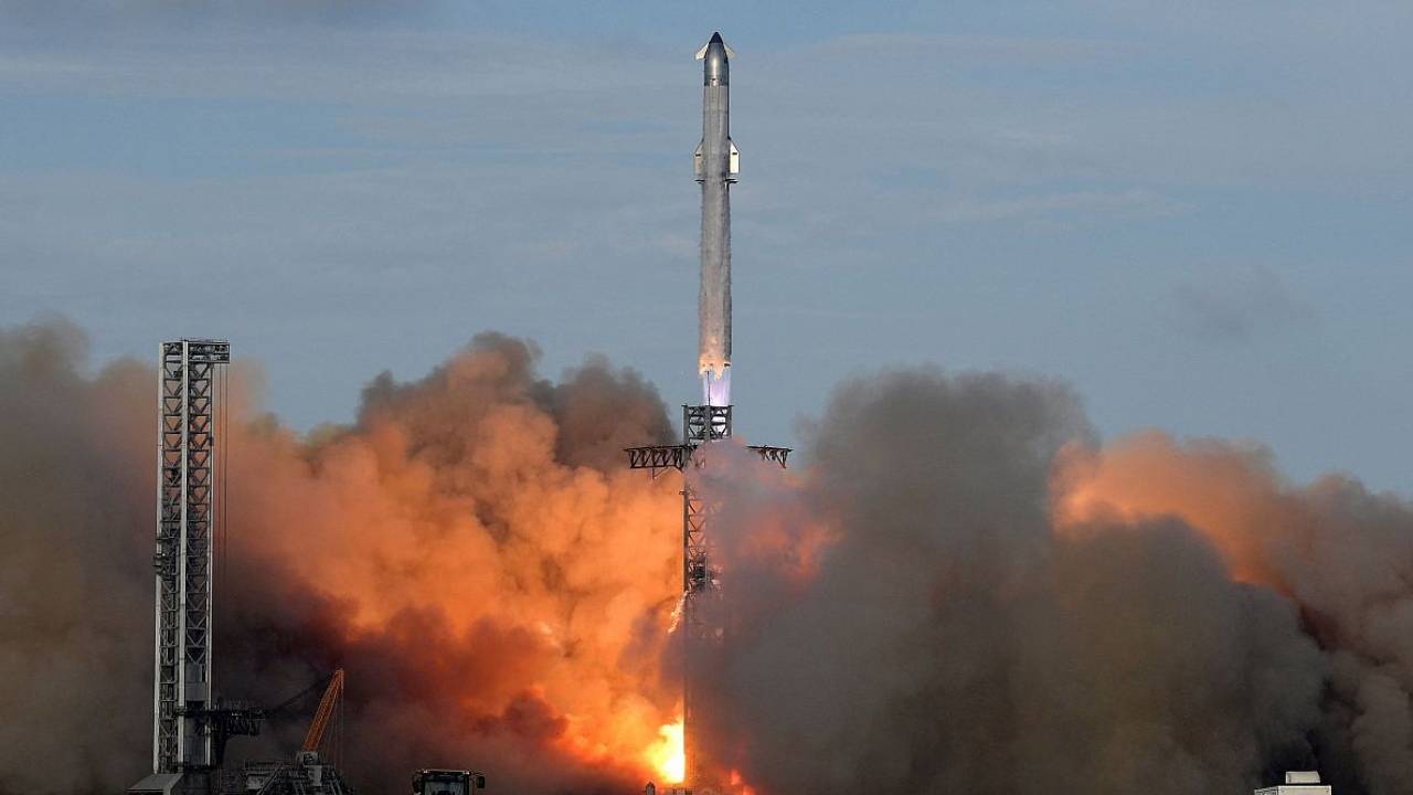 La 10° misión de los cohetes Starship, de SpaceX, fue completada con éxito por primera vez en 202