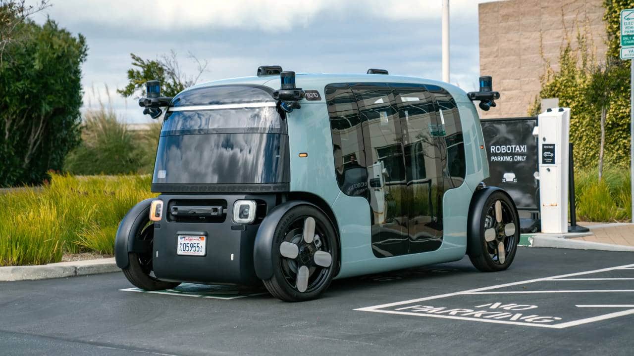 Amazon busca competir con Tesla y Waynmo con su propio servicio de robotaxis llamado Zoox