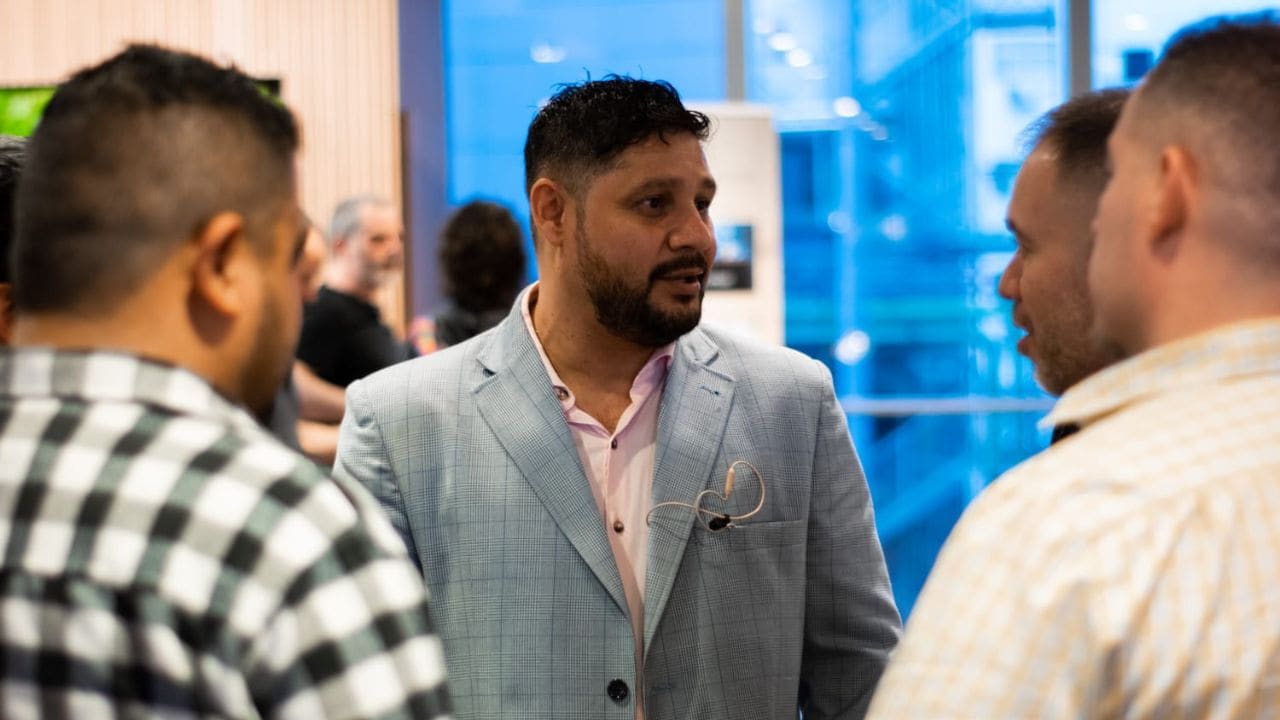 Él es Carlos Montenegro, creador de Mercado Cripto