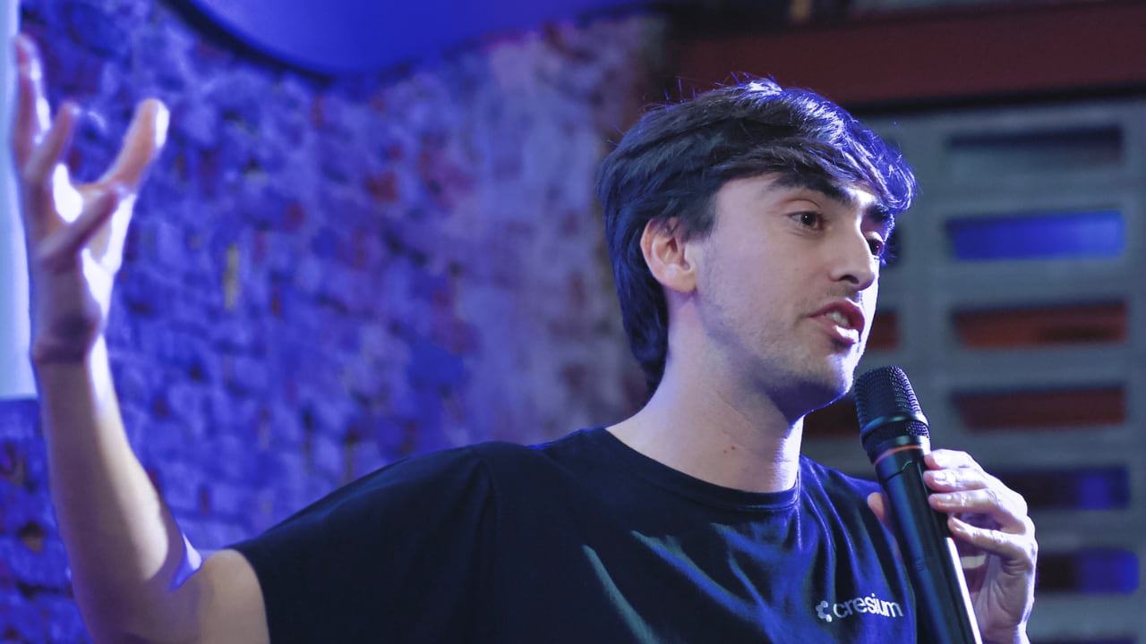 Él es, fundador de Cresium